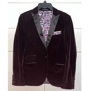 Paisley & Gray 36S Slim Fit Grosvenor Peak Prom Suit Jacket in Burgundy Velvet